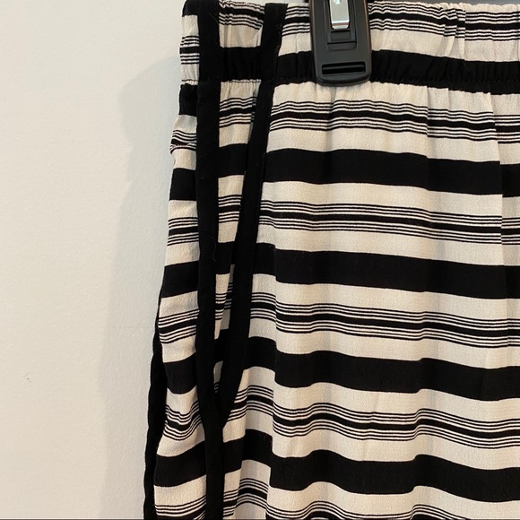 Loft Black & White Striped Skirt - Picture 2 of 5